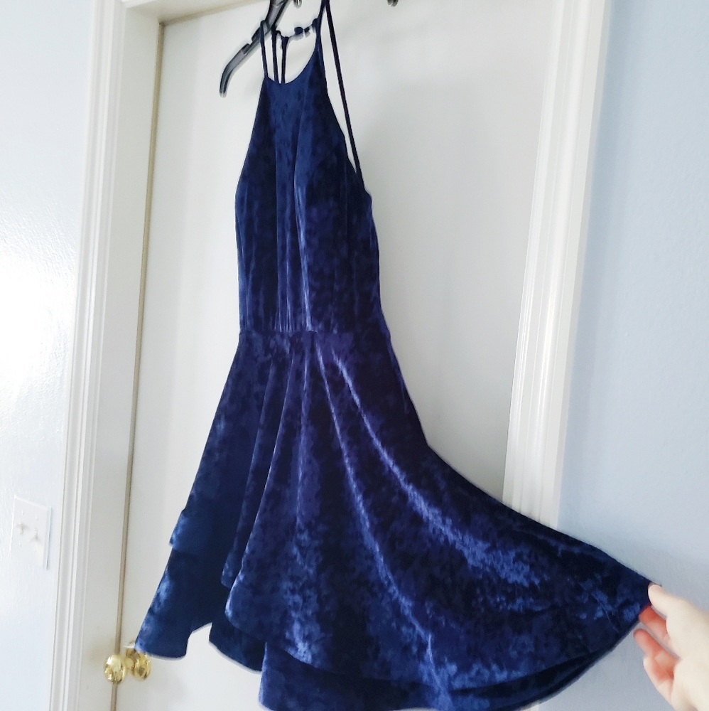 Knee Length Velvet Backless Dress